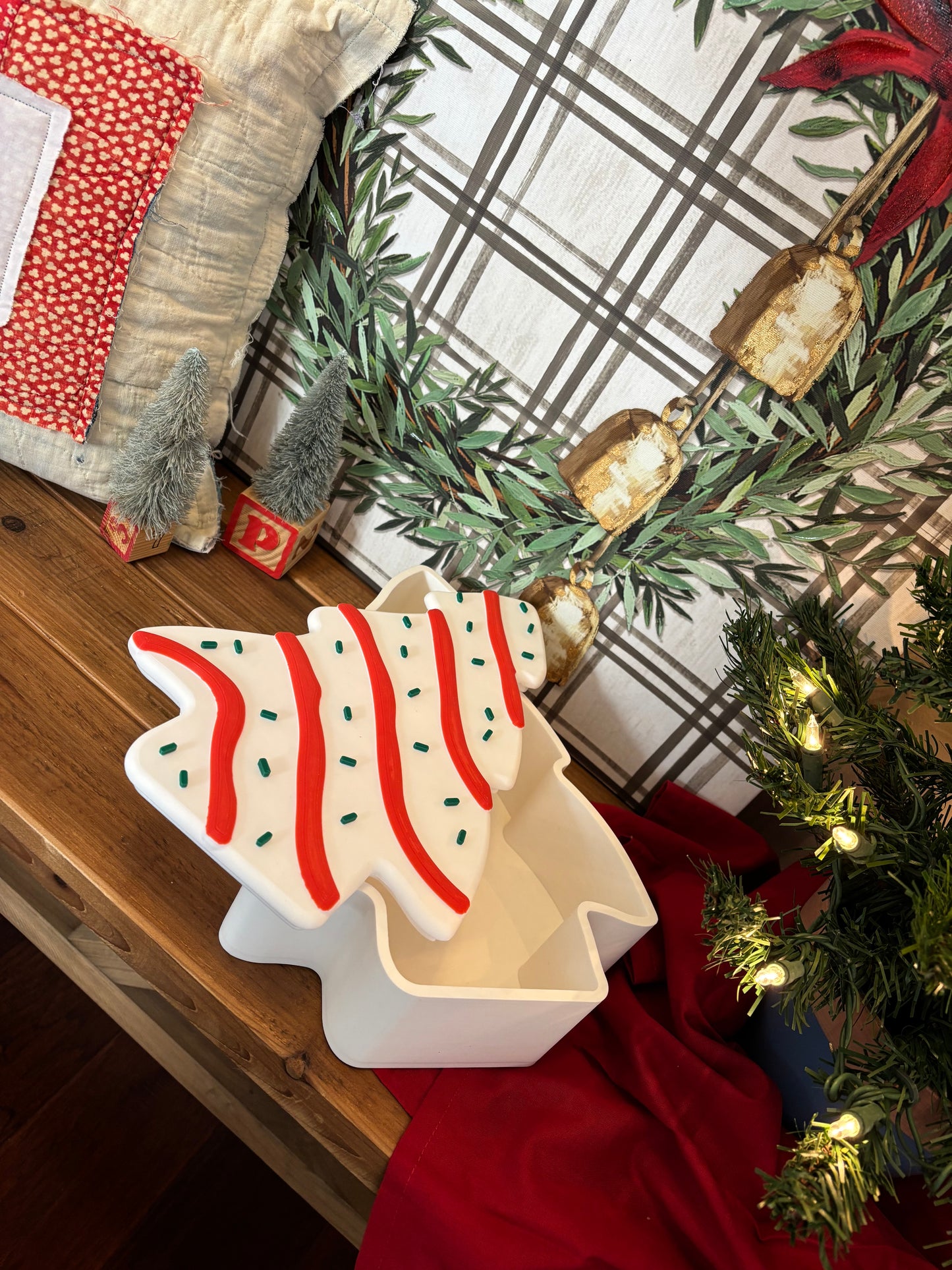 Christmas Tree Cake Secret Box